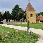 Domaine De Bole , 4* Condom