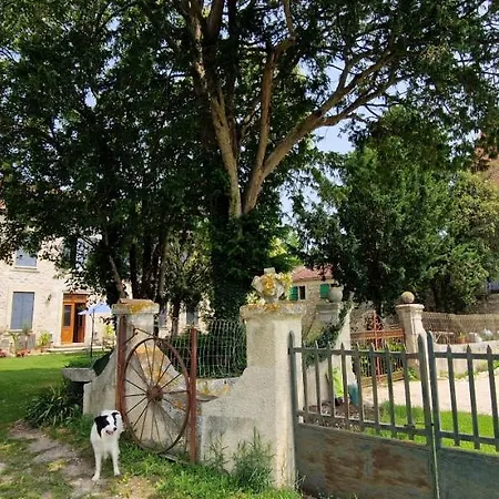 Domaine De Bole , B&B 콩돔