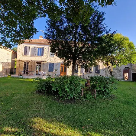 Bed and Breakfast Domaine De Bole , Condom