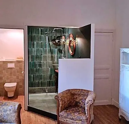 B&B Domaine De Bole , 콩돔
